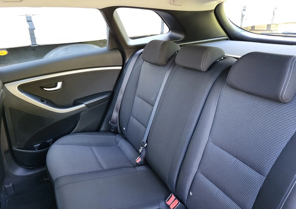 Hyundai I30 cena 39999 przebieg: 74338, rok produkcji 2015 z Drezdenko małe 781